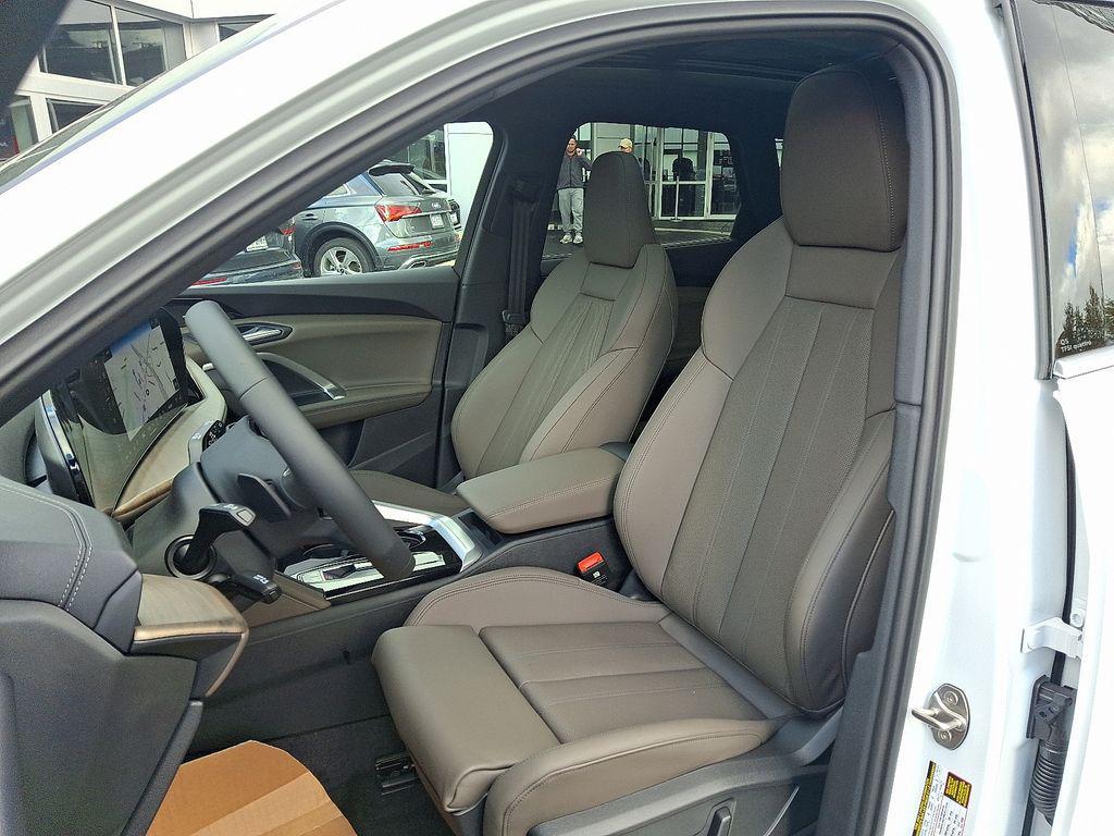new 2025 Audi Q5 car, priced at $61,950