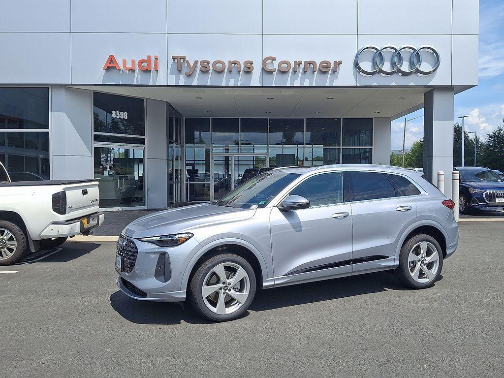 new 2025 Audi Q5 car, priced at $61,300