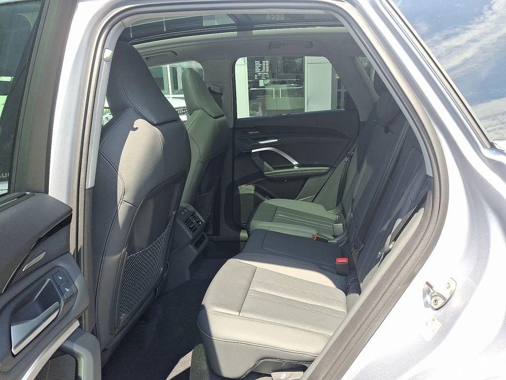 new 2025 Audi Q5 car, priced at $61,300