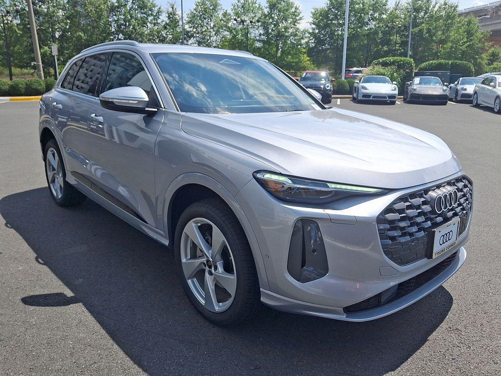 new 2025 Audi Q5 car, priced at $61,300