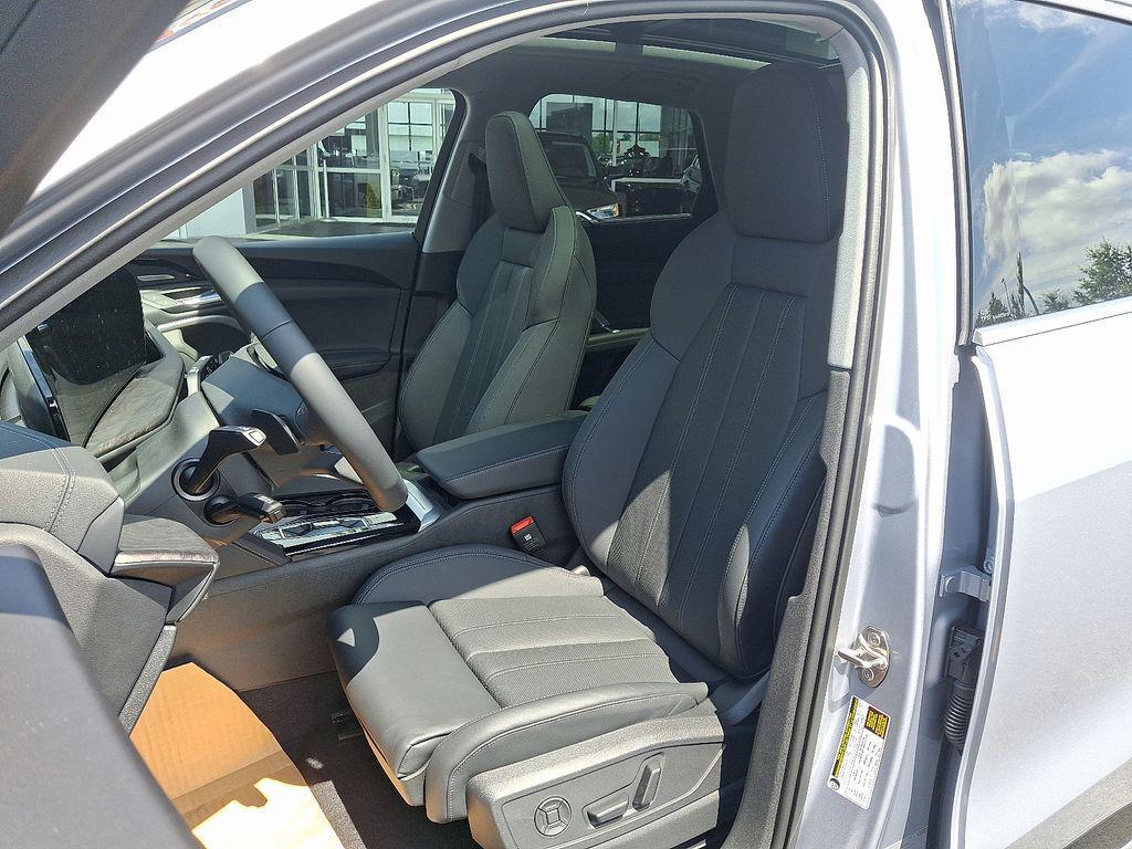 new 2025 Audi Q5 car, priced at $61,300