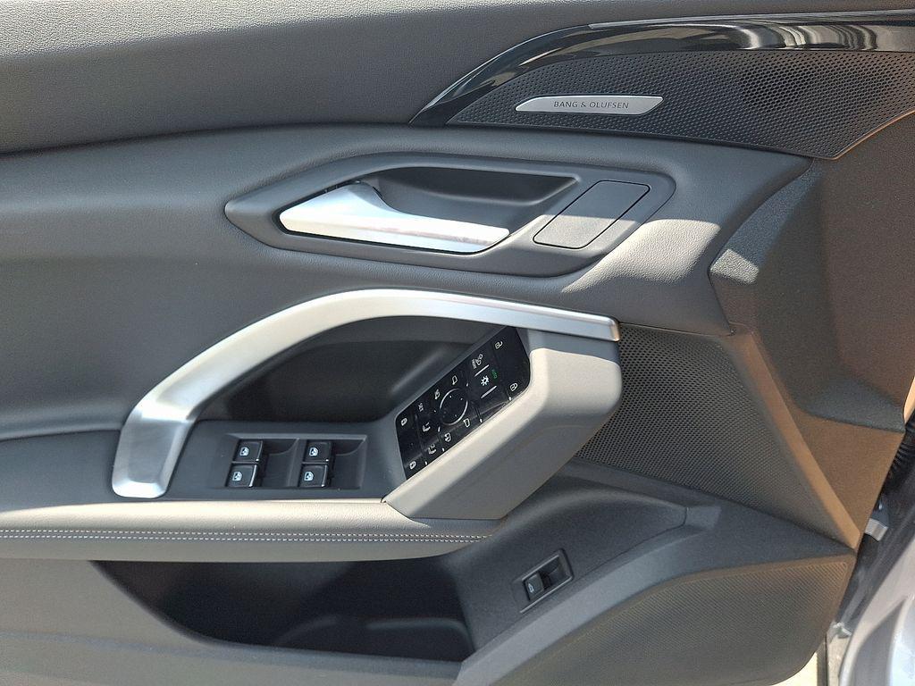 new 2025 Audi Q5 car, priced at $61,300