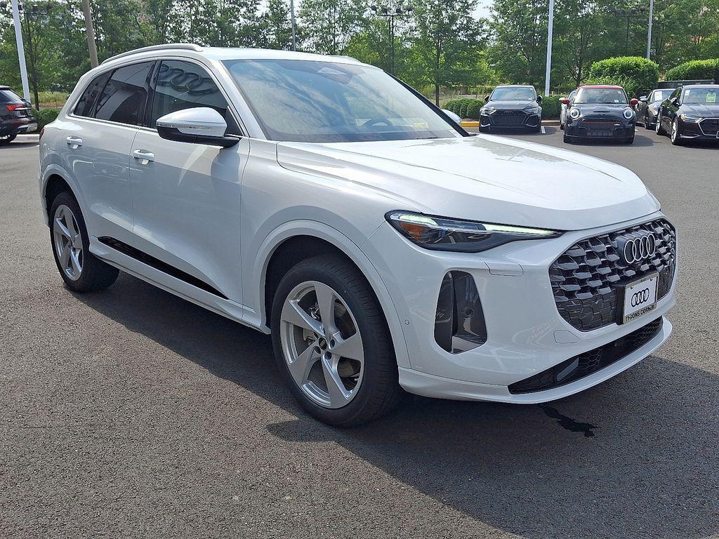 new 2025 Audi Q5 car, priced at $61,390