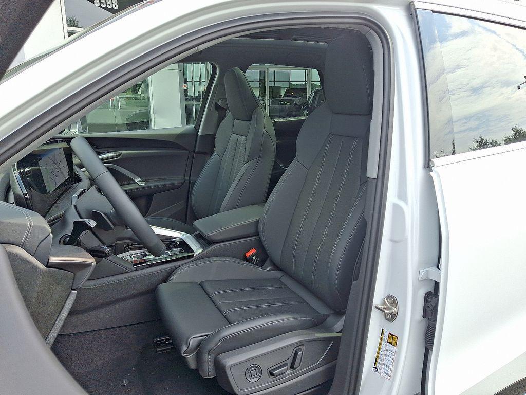 new 2025 Audi Q5 car, priced at $61,390