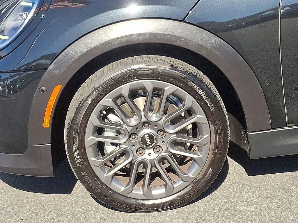 used 2025 MINI Hardtop car, priced at $27,420