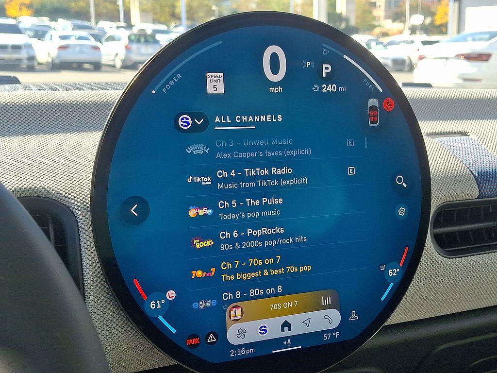 used 2025 MINI Hardtop car, priced at $27,420