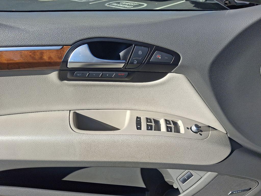 used 2015 Audi Q7 car, priced at $9,692