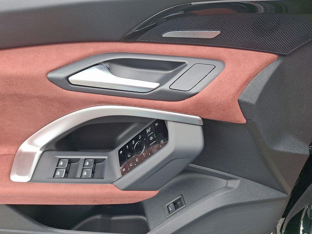 new 2025 Audi SQ5 car, priced at $75,065