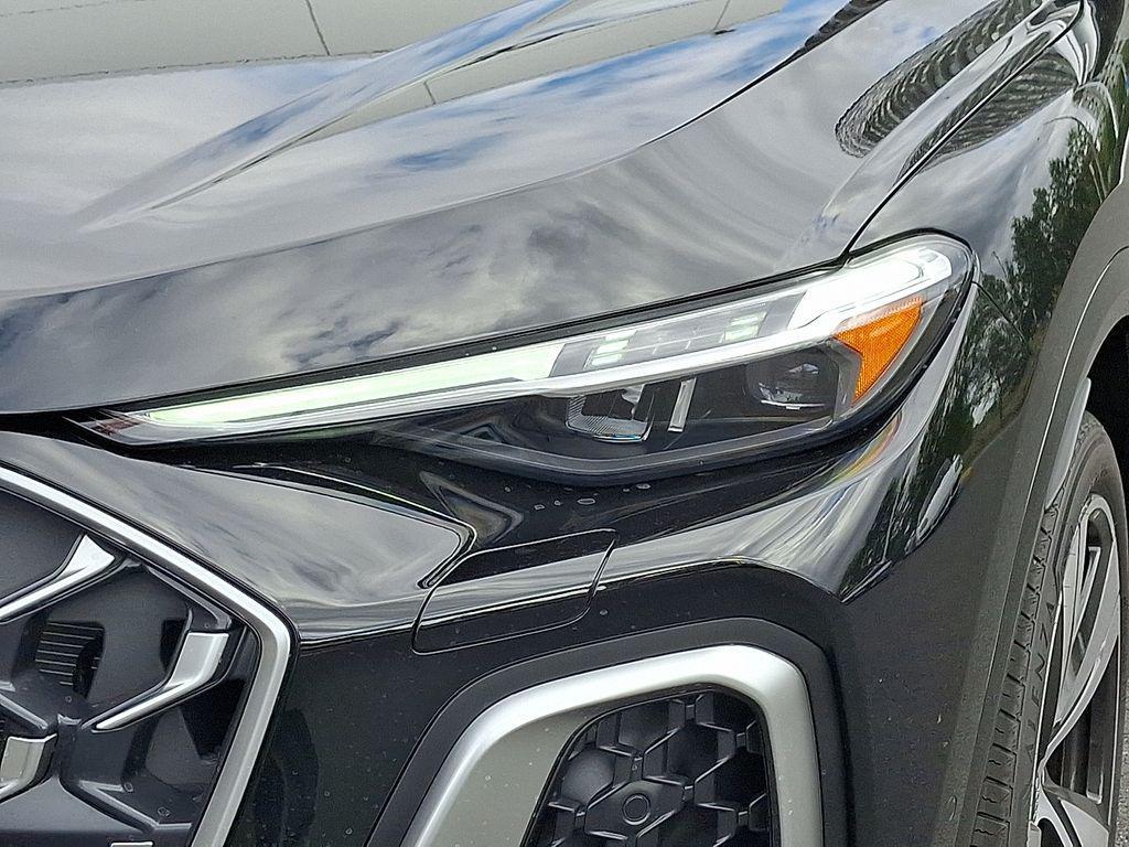 new 2025 Audi SQ5 car, priced at $75,065