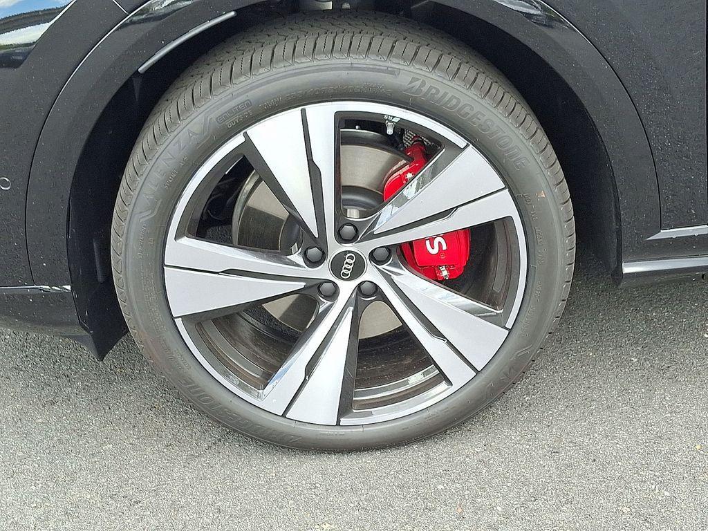 new 2025 Audi SQ5 car, priced at $75,065
