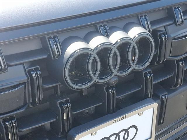 new 2025 Audi Q7 car, priced at $77,090
