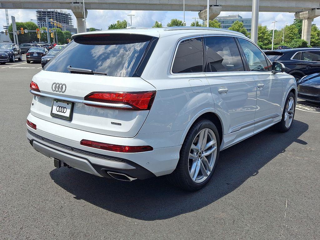 new 2025 Audi Q7 car, priced at $76,350