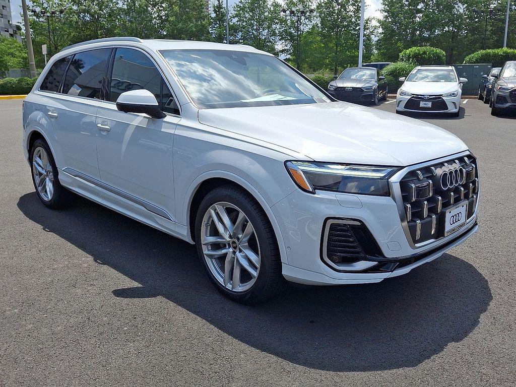 new 2025 Audi Q7 car, priced at $76,350