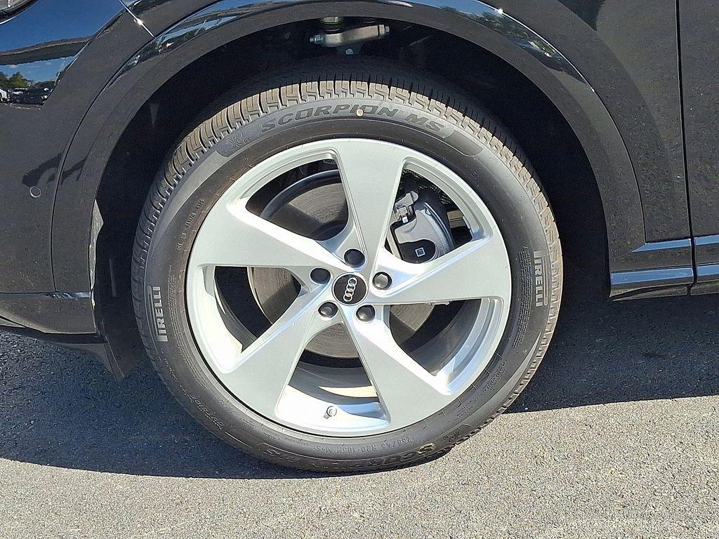 new 2025 Audi Q5 car, priced at $61,390