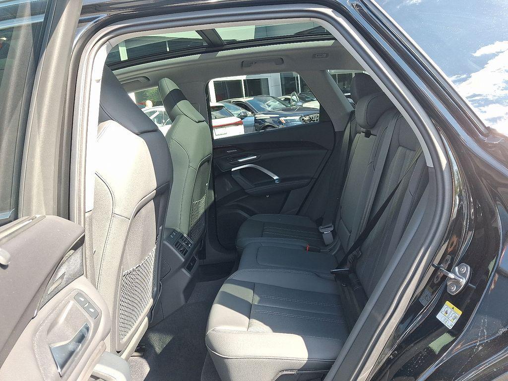 new 2025 Audi Q5 car, priced at $61,390