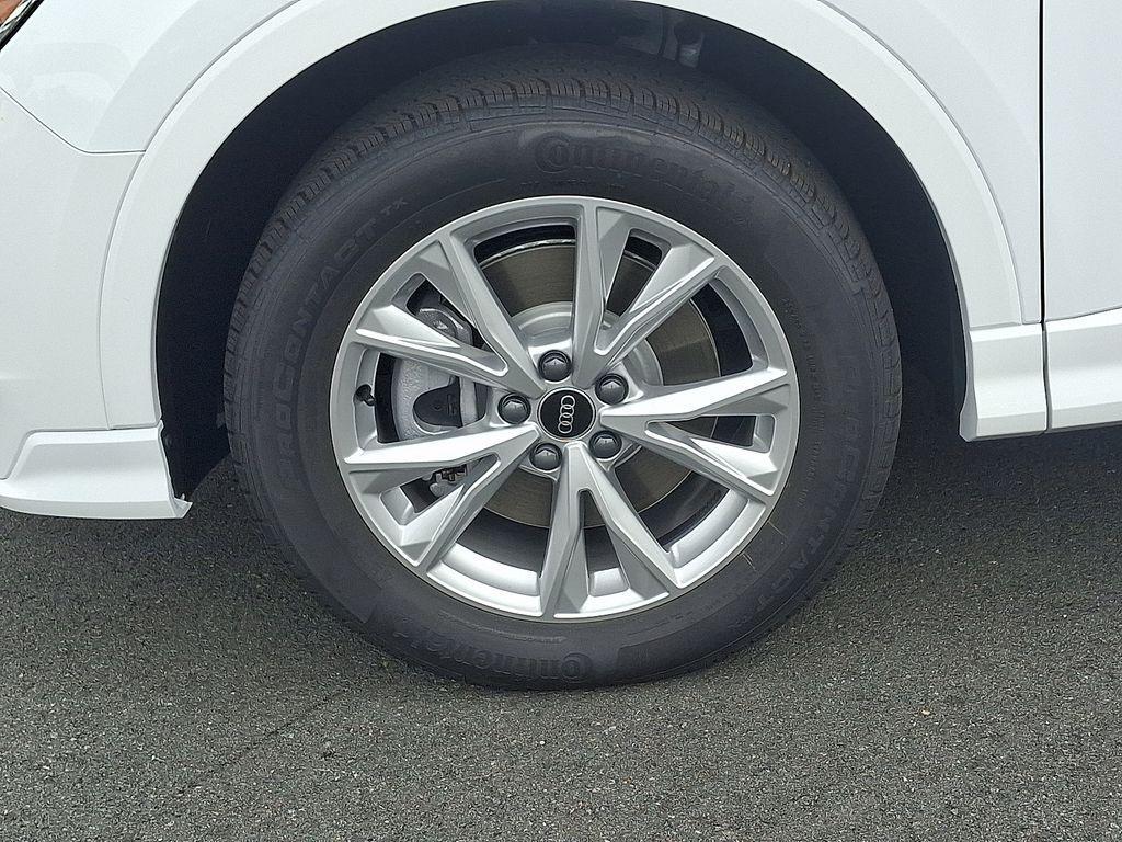 new 2025 Audi Q3 car, priced at $43,465