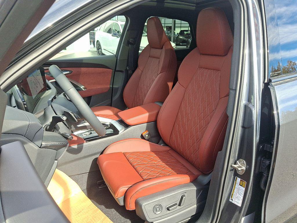 new 2025 Audi SQ5 car, priced at $77,515