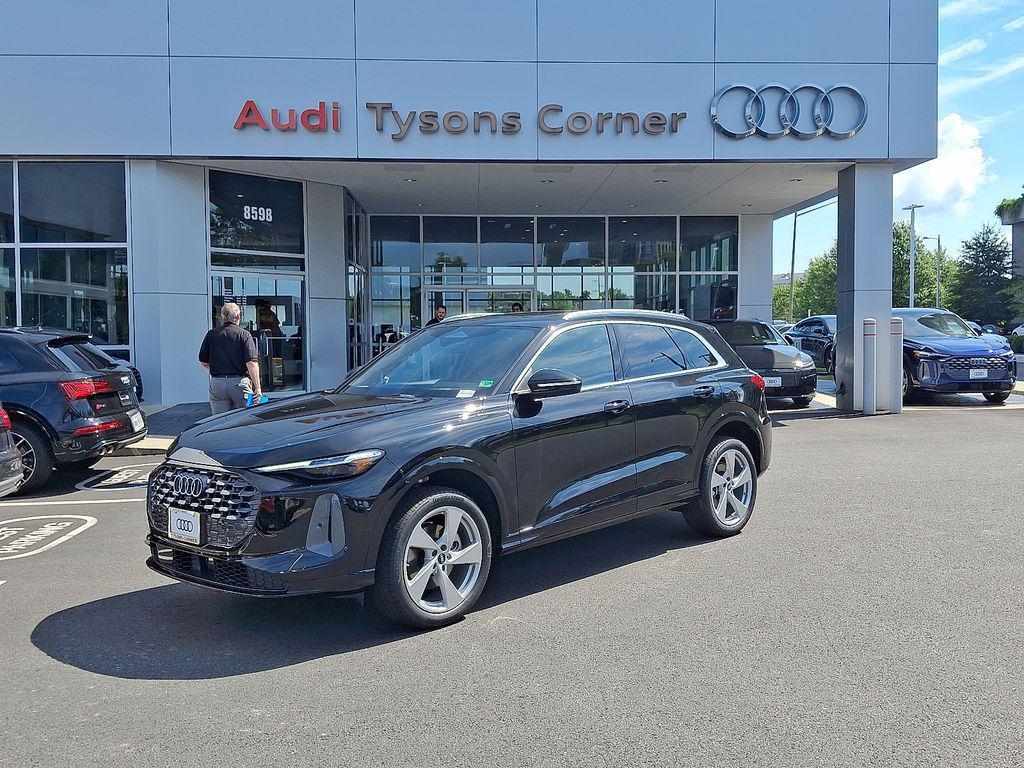 new 2025 Audi Q5 car, priced at $61,300