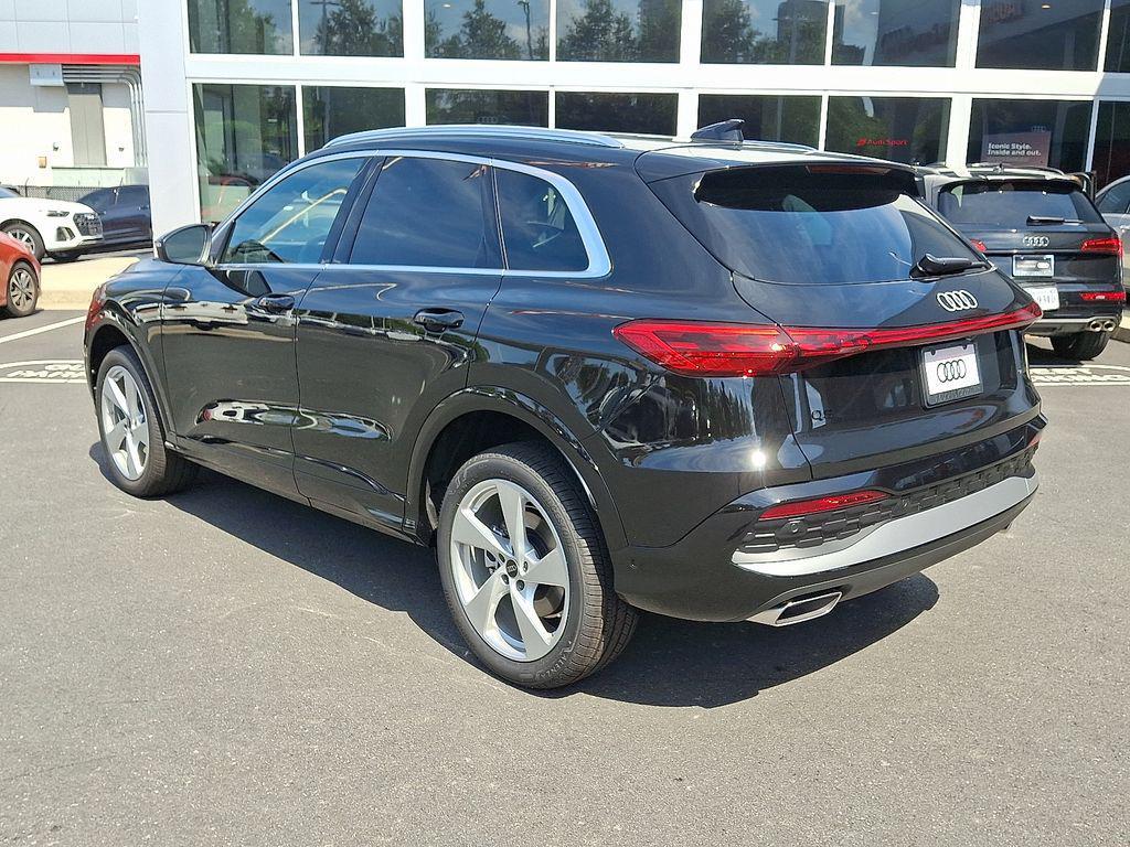 new 2025 Audi Q5 car, priced at $61,300