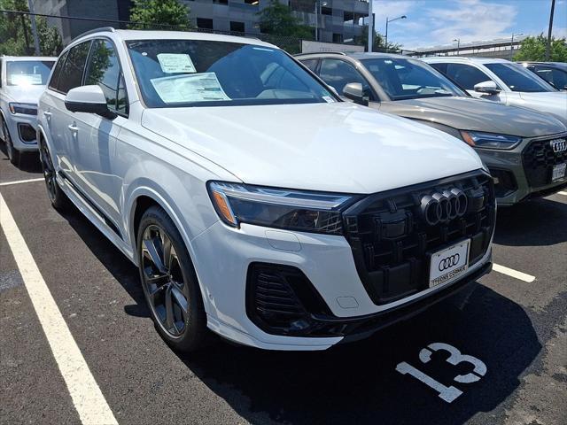 new 2025 Audi Q7 car, priced at $77,580