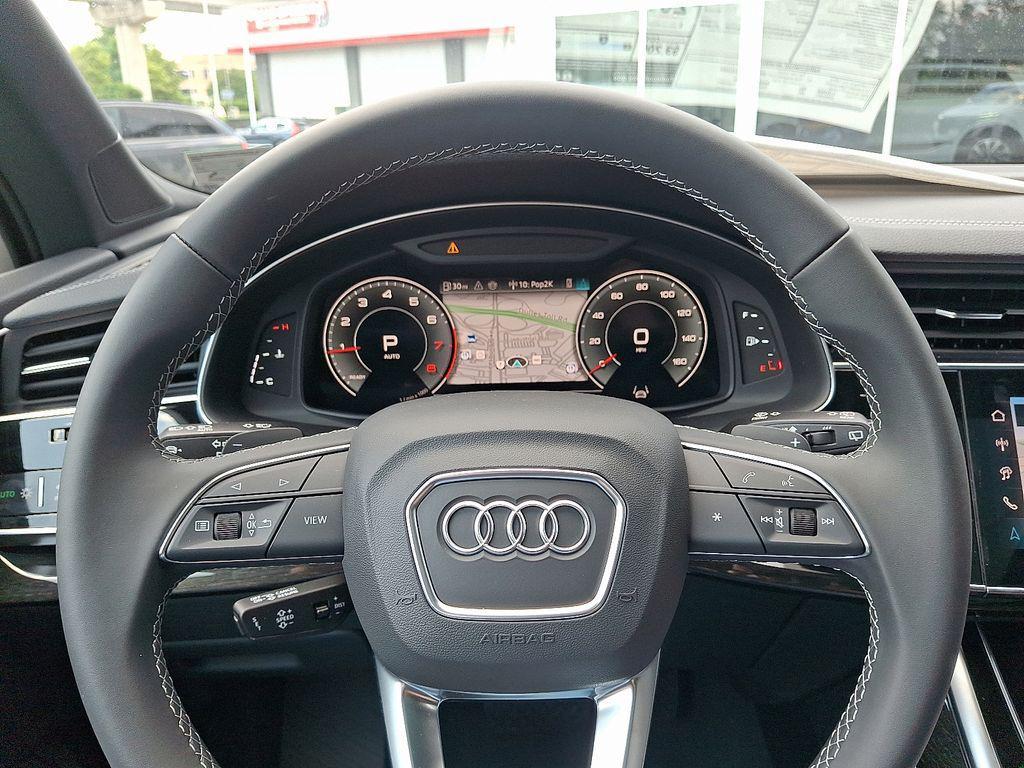 new 2025 Audi Q7 car, priced at $77,580