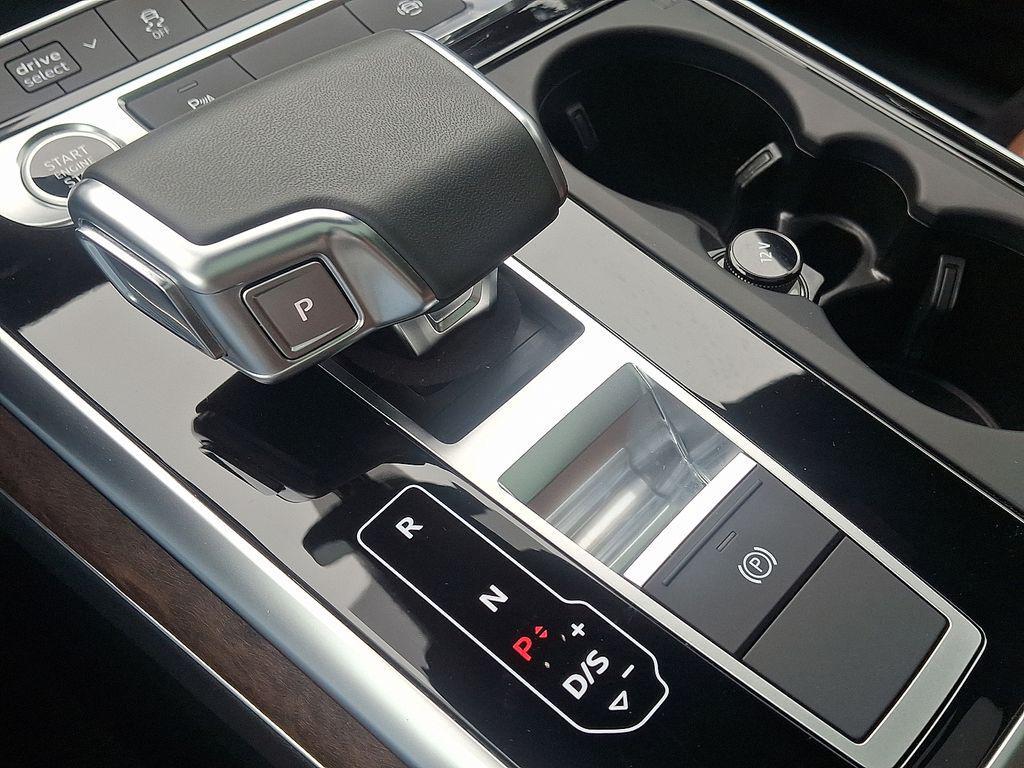 used 2025 Audi Q7 car, priced at $53,820