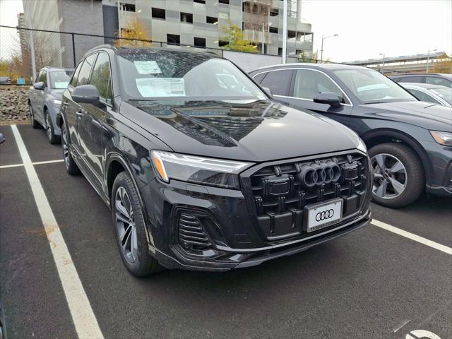 new 2025 Audi Q7 car, priced at $70,700