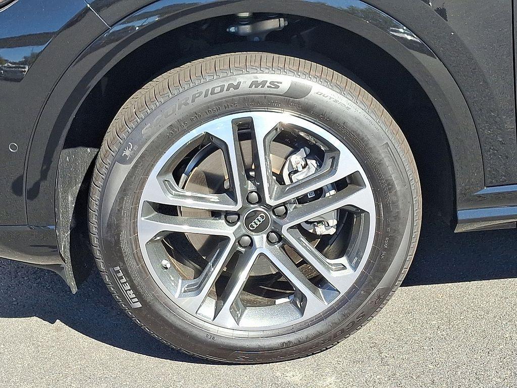 new 2025 Audi Q5 car, priced at $58,100