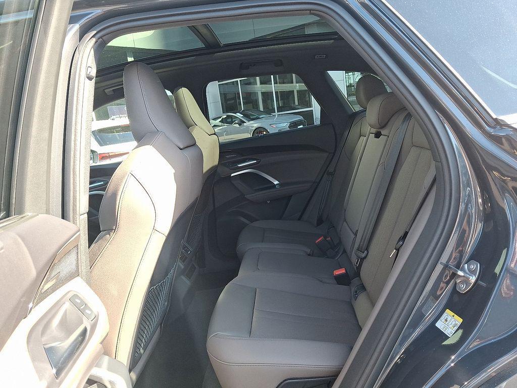 new 2025 Audi Q5 car, priced at $61,950