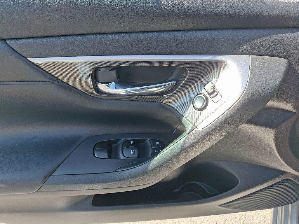 used 2013 Nissan Altima car, priced at $8,880