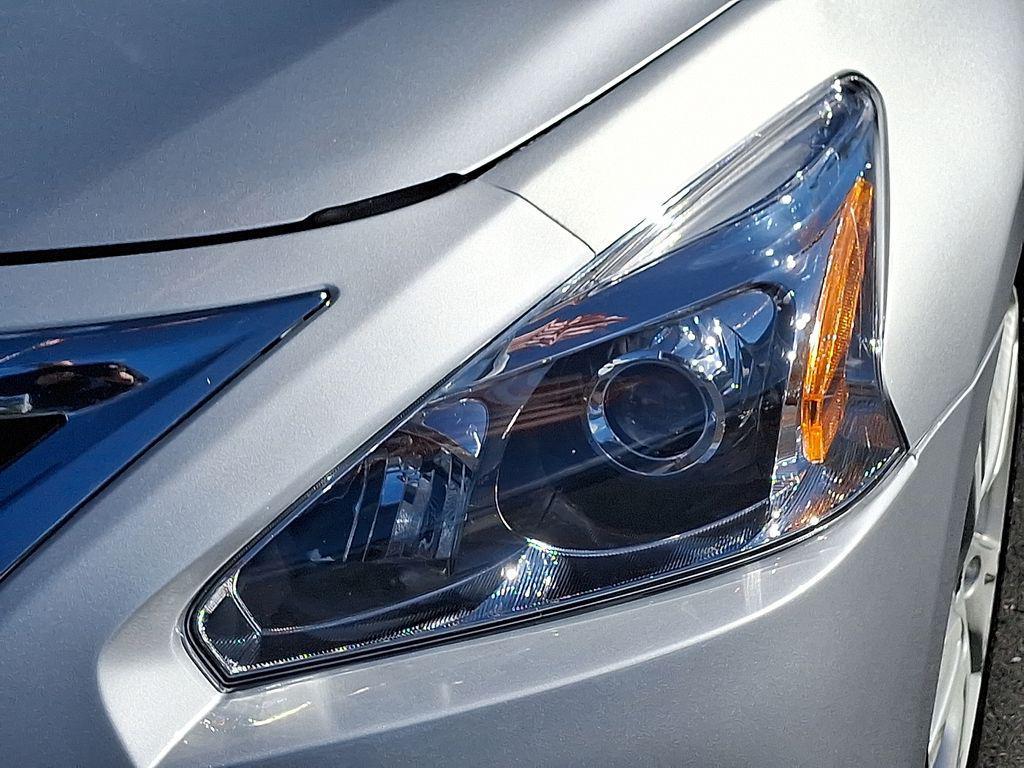 used 2013 Nissan Altima car, priced at $8,880