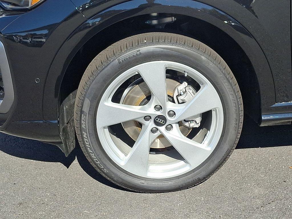 new 2025 Audi Q5 car, priced at $63,400