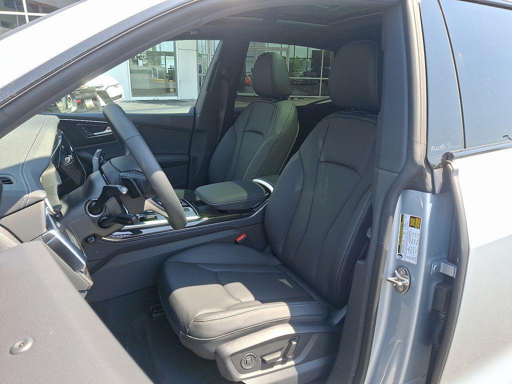new 2025 Audi Q8 car, priced at $84,465