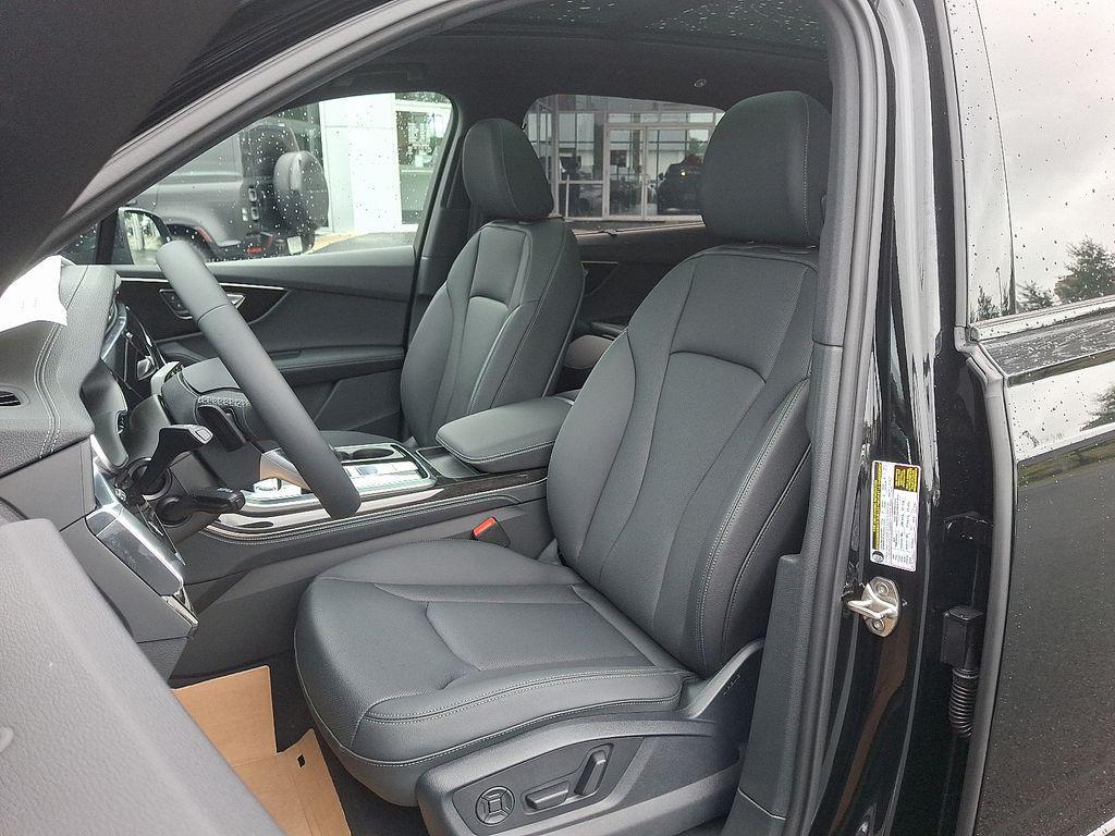 new 2026 Audi Q7 car, priced at $78,140