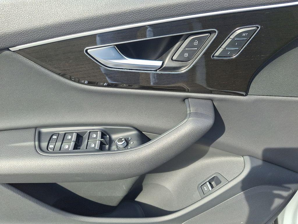 used 2025 Audi Q7 car, priced at $54,400