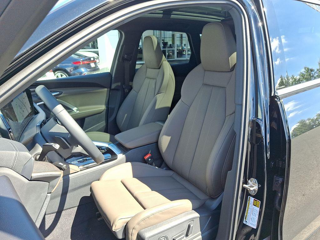 new 2025 Audi Q5 car, priced at $61,950