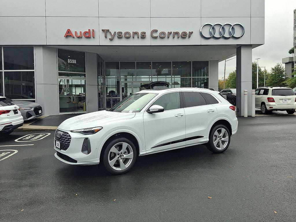 new 2025 Audi Q5 car, priced at $61,300