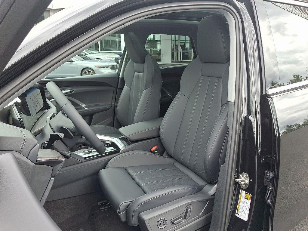 new 2025 Audi Q5 car, priced at $61,950
