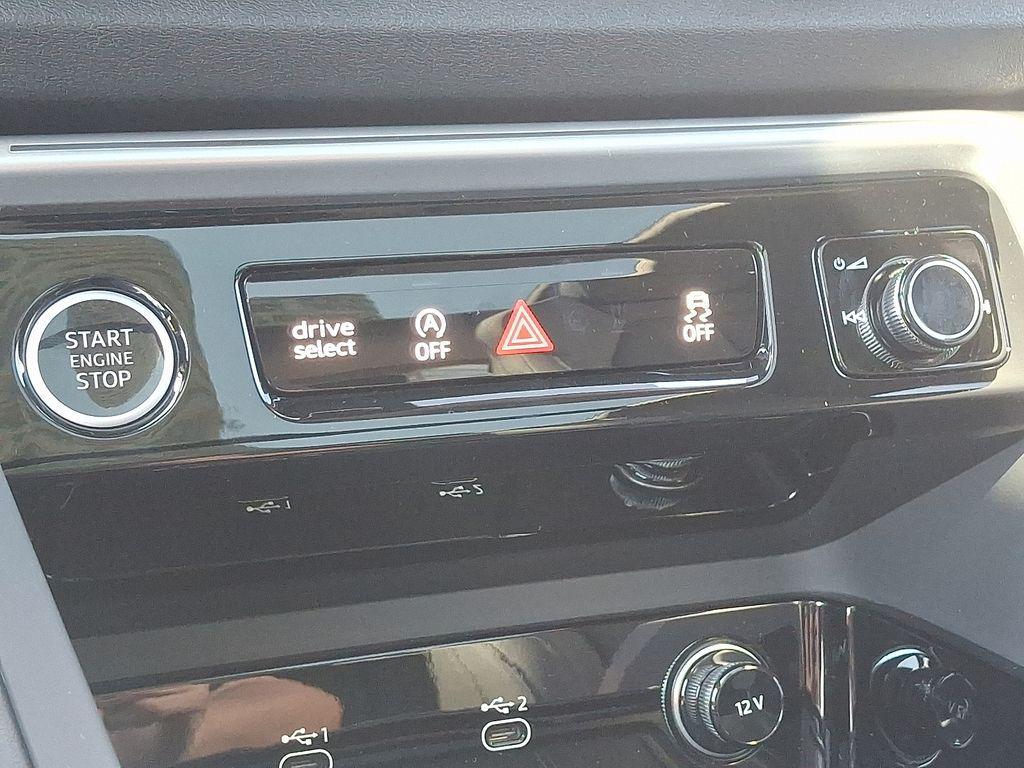 new 2025 Audi Q5 car, priced at $61,950