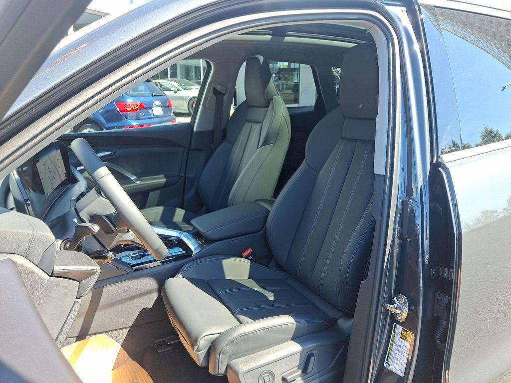 new 2025 Audi Q5 car, priced at $61,950