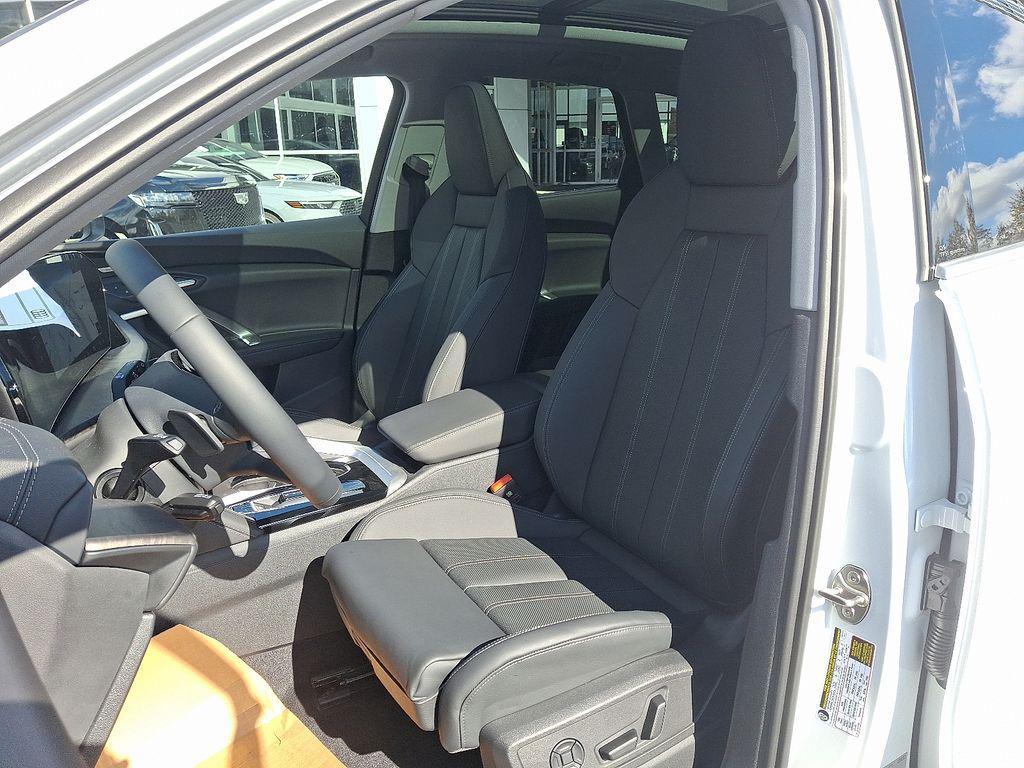 new 2025 Audi Q5 car, priced at $61,950