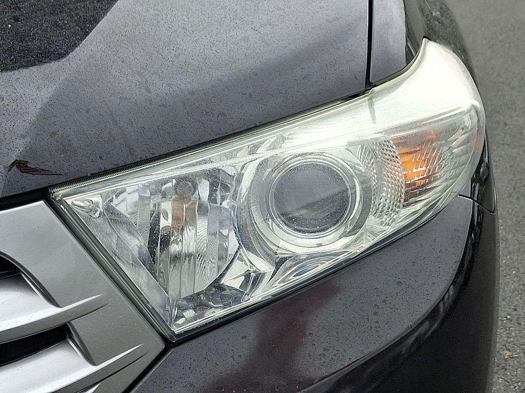 used 2013 Toyota Highlander car, priced at $8,998