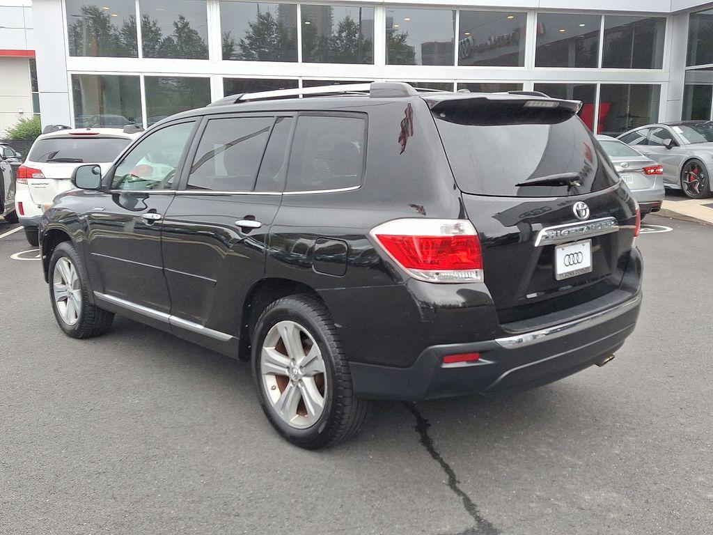 used 2013 Toyota Highlander car, priced at $8,998