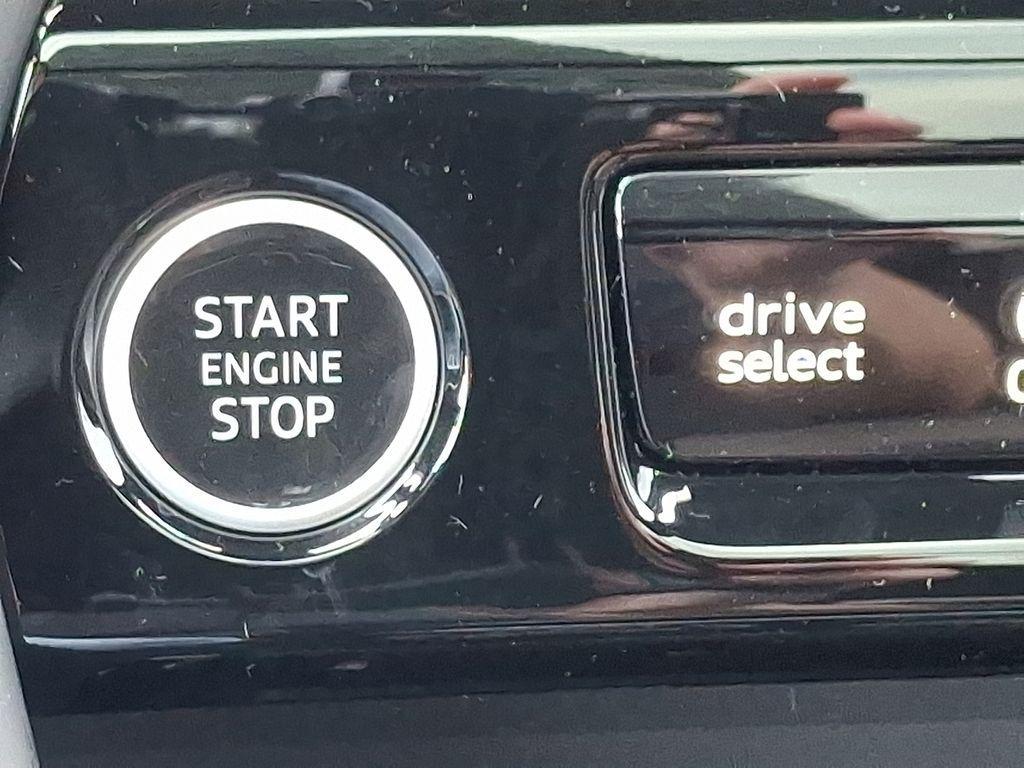 new 2025 Audi Q5 car, priced at $61,950