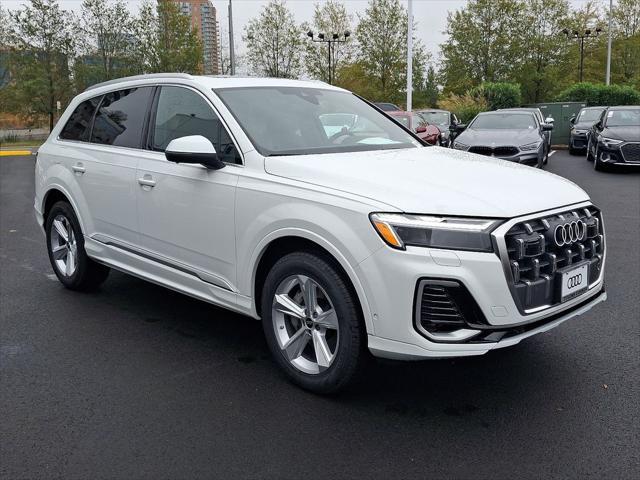 new 2025 Audi Q7 car, priced at $69,305