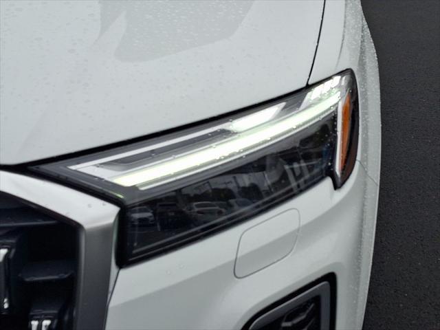 new 2025 Audi Q7 car, priced at $69,305