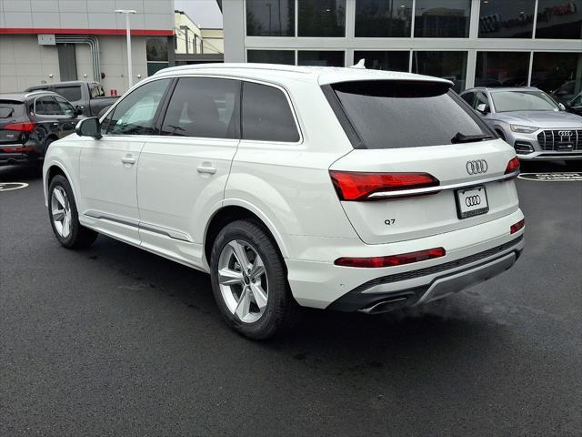 new 2025 Audi Q7 car, priced at $69,305