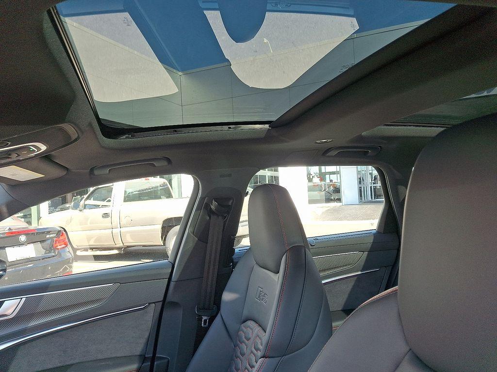 new 2026 Audi RS 6 Avant car, priced at $153,265