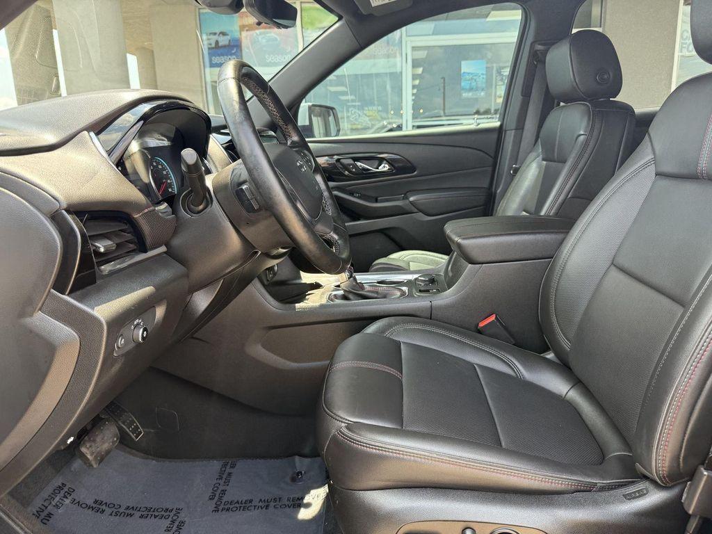 used 2023 Chevrolet Traverse car, priced at $30,987