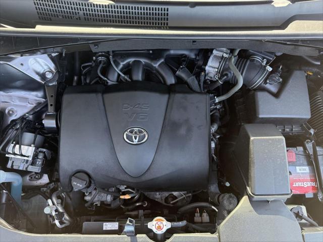 used 2019 Toyota Highlander car, priced at $26,987